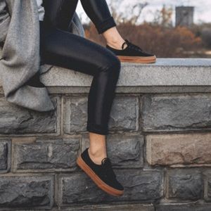 VANS Authentic Black / Gum — Women’s 9